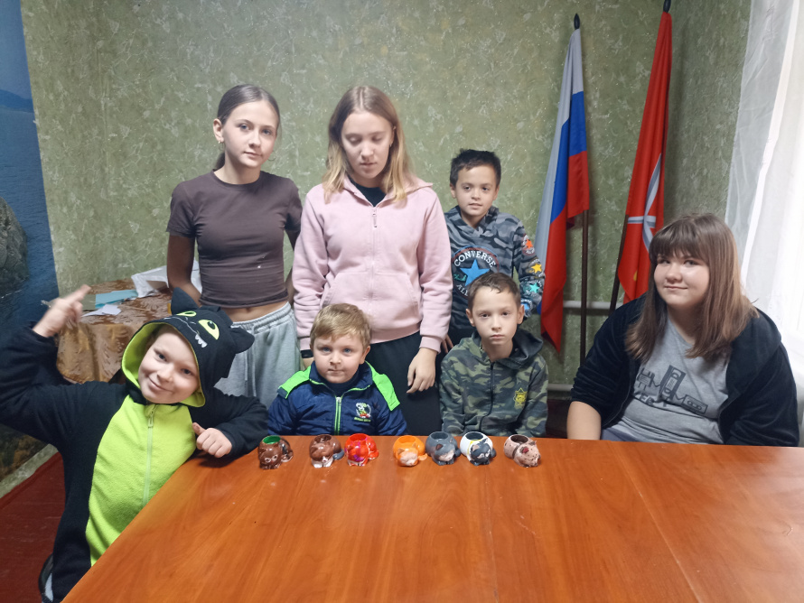 Подарок своими руками: мастер-класс ко Дню папы в Луженском СДК 