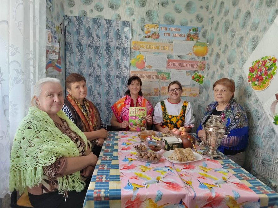 Медовый спас, вам затей еще припас