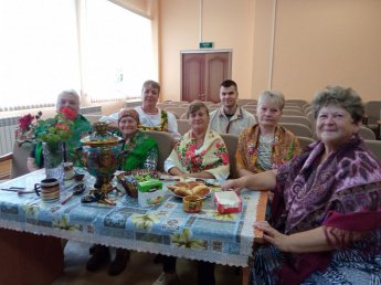 Посиделки за самоваром